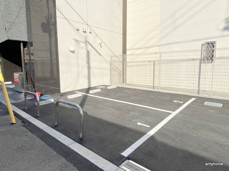 アドバンス難波南ワイズ　仲介手数料無料の駐車場