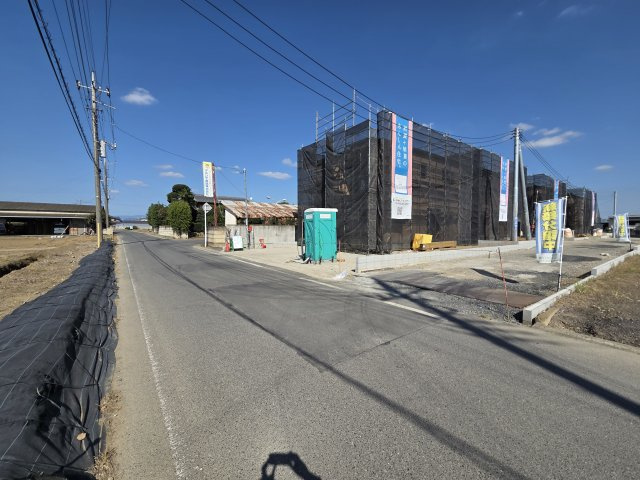 新築　太田市大原町第9　2号棟　Cradle Gardenの前面道路含む現地写真|現地写真　西側前面道路幅員約5.48ｍ