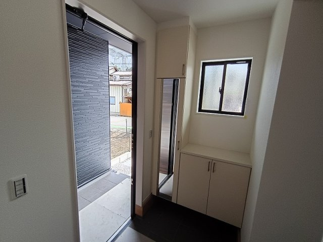 KIP高崎市常盤町1期の玄関|現地撮影