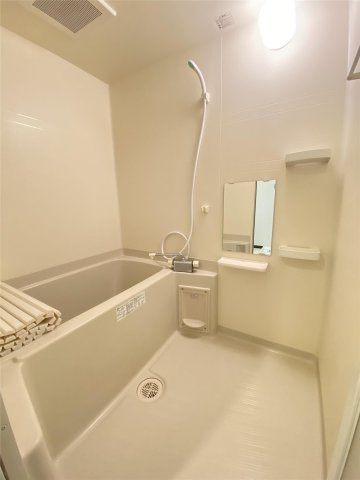 クロノス40新町IIIの浴室