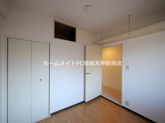 ボンヌ愛の洋室