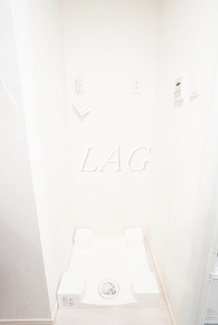 【設備】 | ＡＲＴ　ＲＥＳＩＤＥＮＣＥ　ＫＡＷＡＧＵＣＨＩ | 室内洗濯機置き場です。