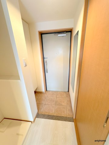 CITY SPIRE難波WEST　仲介手数料無料の玄関