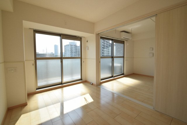 Poseidonの内装|日当たりのいいお部屋です。