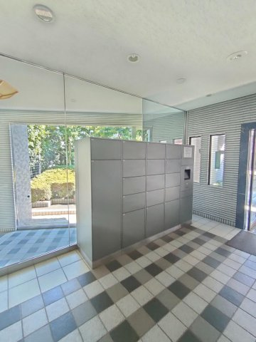 ライオンズシティ調布のロビー