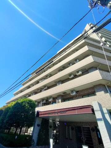 ライオンズシティ調布の外観