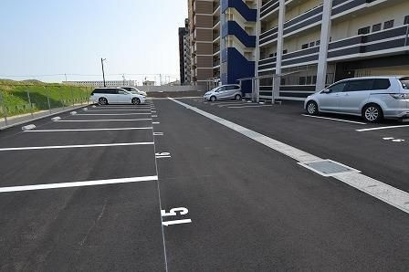 MDIシエルコンティーレ曽根北町の駐車場