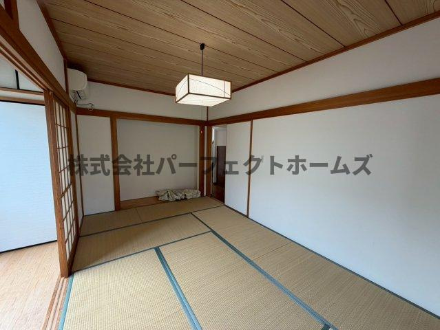 星田山手2丁目戸建　賃貸の和室|い草の香りが落ち着く素敵な和室です