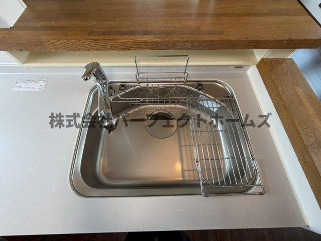 星田山手2丁目戸建　賃貸のキッチン|コンパクトなキッチンで掃除もラクラク