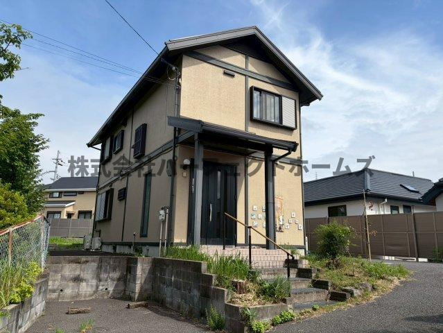 星田山手2丁目戸建　賃貸のエントランス|ゆとりのあるエントランスです