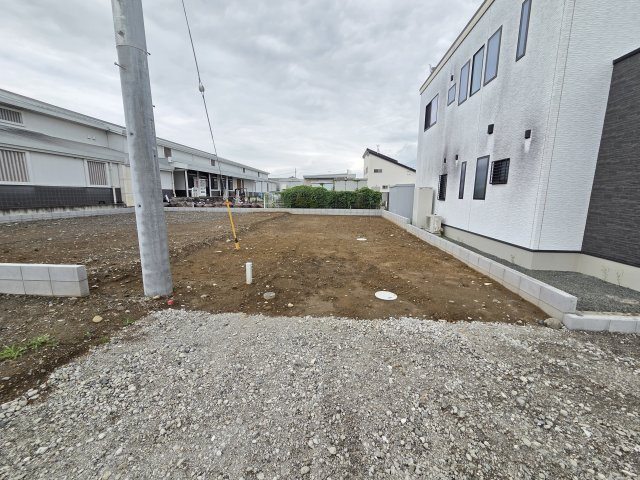 新築　太田市大原町第9　5号棟　Cradle Gardenの駐車場|現地写真　駐車は建物南側に3台可能です！