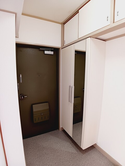 第一コーポ学苑の玄関