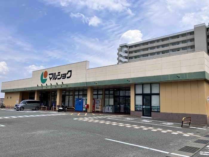 メゾン ココル|マルショク空港東店（1579m）