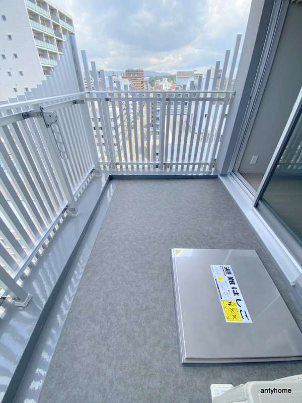 TOPAZ江坂 仲介手数料無料のバルコニー