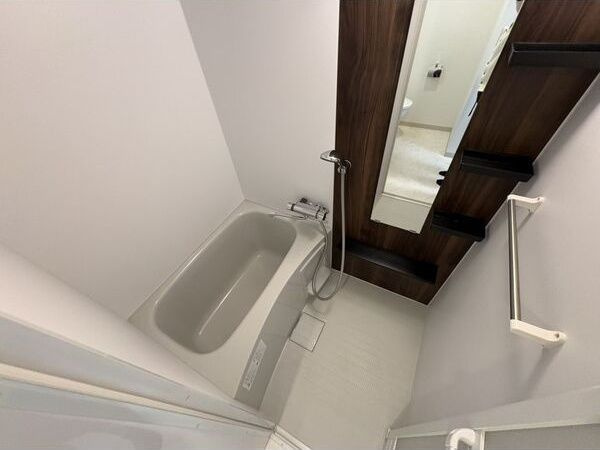 エステムコート名古屋新栄Ⅱアリーナの浴室|同マンション別部屋　イメージ写真