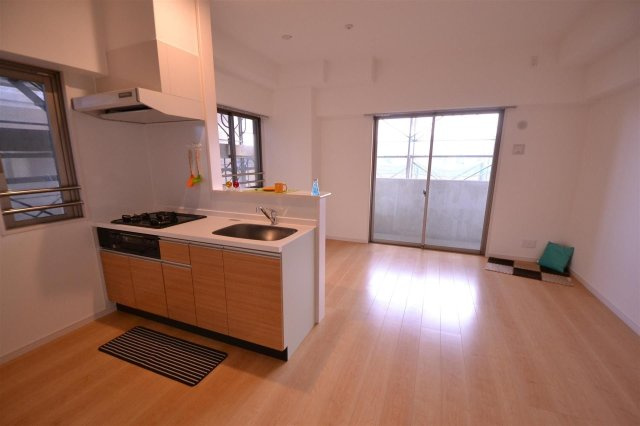 MDIシエルコンティーレ曽根北町の居間・リビング