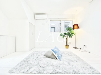 【居間・リビング】 | グラナダ | 洋室のお部屋です。（家具は付きません。）