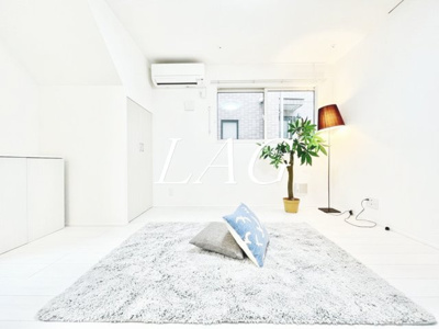 【居間・リビング】 | グラナダ | 洋室のお部屋です。（家具は付きません。）