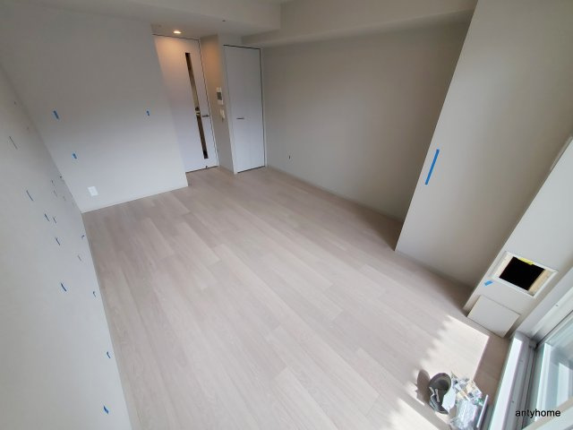 TOPAZ江坂 仲介手数料無料の居間・リビング