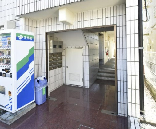 相模原市中央区矢部１丁目の賃貸マンションのエントランス