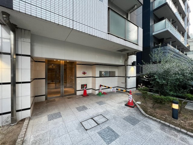 アプリーレ堺筋本町のエントランス