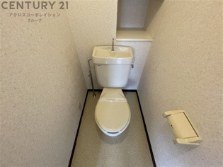 シンプルで使いやすいトイレです♪