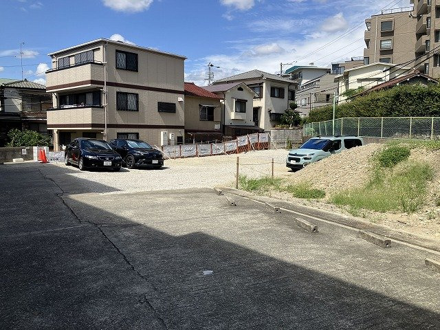 第２尾形マンションの駐車場
