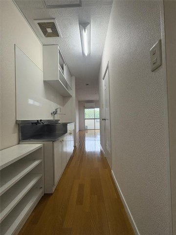 シティ４ＪＡＵＮＥの玄関
