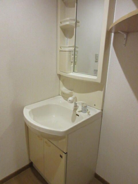 南千束３丁目戸建の洗面所