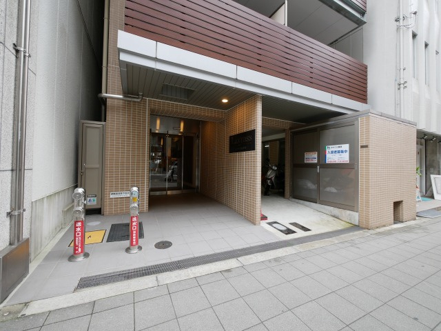 フレンシアノイエ内本町(旧名称:ラクラス内本町)のエントランス