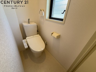 温水洗浄便座付き・窓があり換気良好