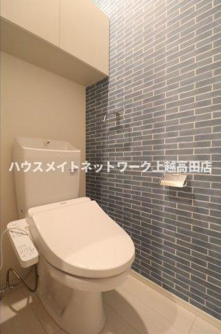 ノーブル スクエア Ａのトイレ|温水洗浄暖房便座