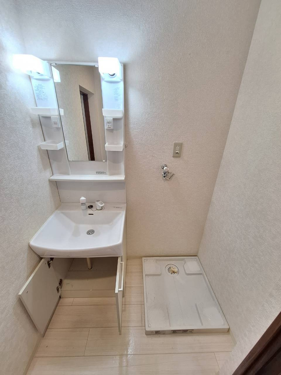 葛岡第二マンションの洗面所
