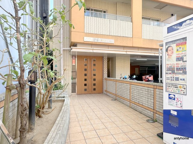 CITY SPIRE難波プレミア　仲介手数料無料のエントランス
