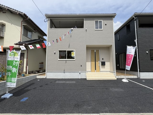 CRADLE GARDENー八幡西区永犬丸西町第2の外観|落ち着いた印象の外観！周囲の街並みに馴染む、シンプルで飽きのこないデザインです♪