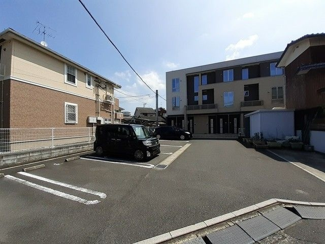 ＨａｒｍｏｎｙＡｌｉｖｅ陣原Ⅳの駐車場