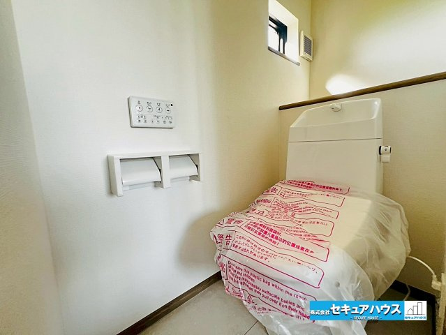 【本日ご案内可能】大府市米田町4丁目　全4棟の内観：施工例|【洋室イメージ】
◆家族一人ひとりの大切なプライベート空間。趣味に合わせて使って頂けるようシンプルに仕上げてあります。暮らし心地を大きく左右する収納を、適材適所に配置し使い勝手を考慮しました。　