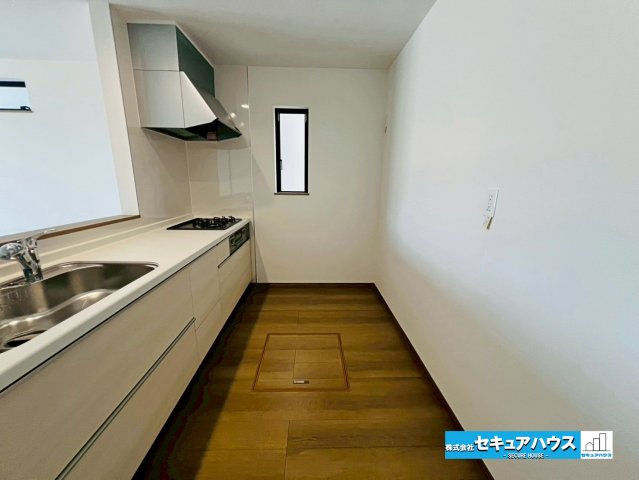 【本日ご案内可能】大府市米田町4丁目　全4棟の内観：施工例|【キッチンイメージ】
◆同時にたくさんの料理が調理できる。「焼く・蒸す・煮る」の工程を同時進行で進めることができるので、料理を素早く作ることができます。育児でバタバタ忙しいママに嬉しい♪