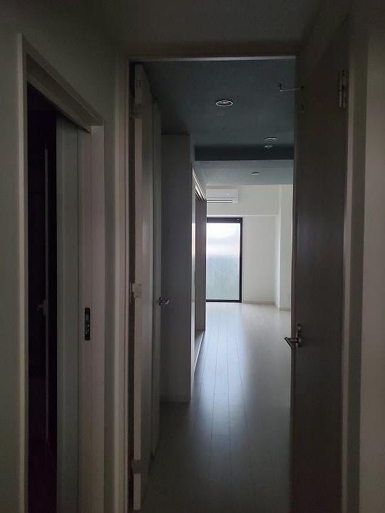 Avenue kurosaki Residenceの玄関