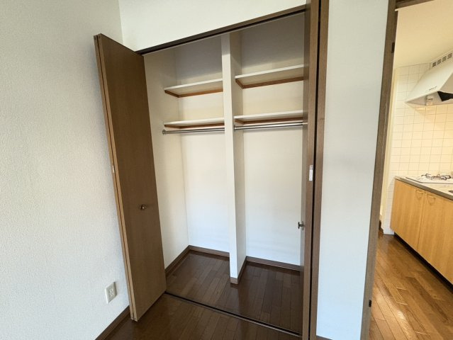 エスエスハイツ市川の収納