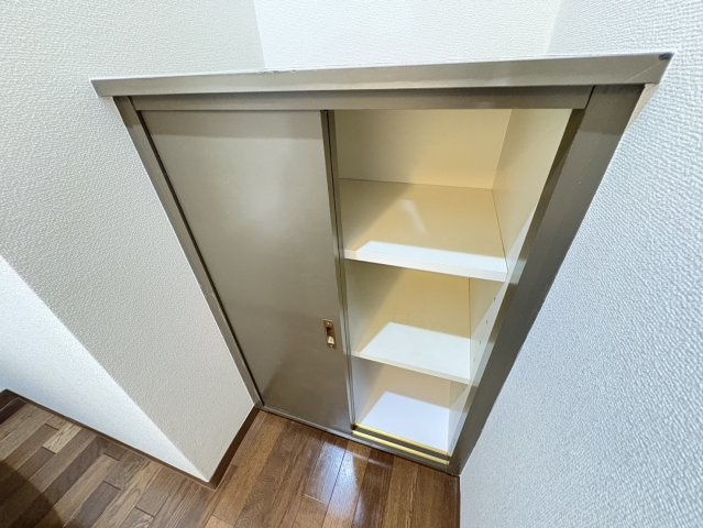 エスエスハイツ市川の収納