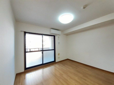 【内装】 | ＵＲＢＡＮ　ＴＥＲＲＡＣＥ