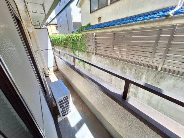葛岡第二マンションのバルコニー