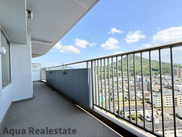 ツインタワー瀬戸大橋タワー31のバルコニー|お洗濯にも便利なバルコニー付き