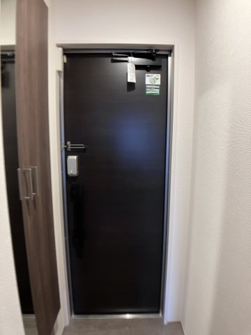 D-ROOM 中島の玄関