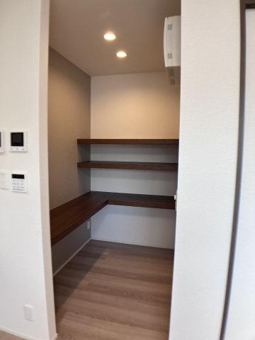 D-ROOM 中島の収納