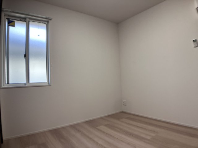 D-ROOM 中島の洋室
