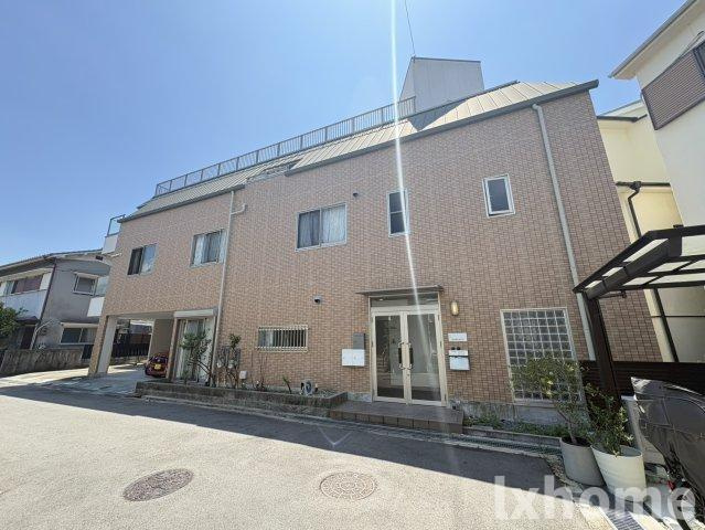 大浦ビルのエントランス|ゆとりのあるエントランスです