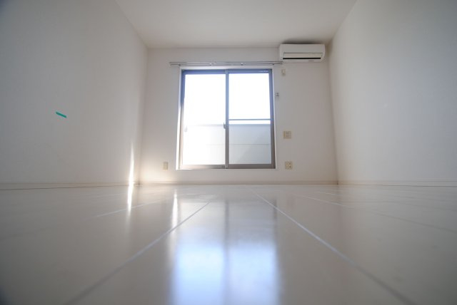 楓の内装|落ち着いて過ごせるお部屋なので、寝室にいかがでしょうか