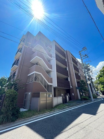 アルファリラ